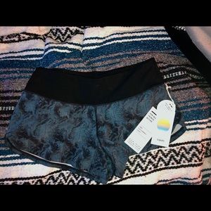 VUORI CLOTHING blue/black athletic shorts!